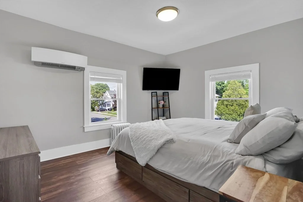 Photo of 7 Maple St