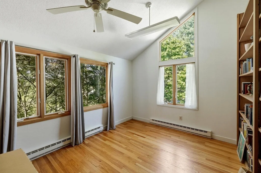 Photo of 10 Cortland Dr