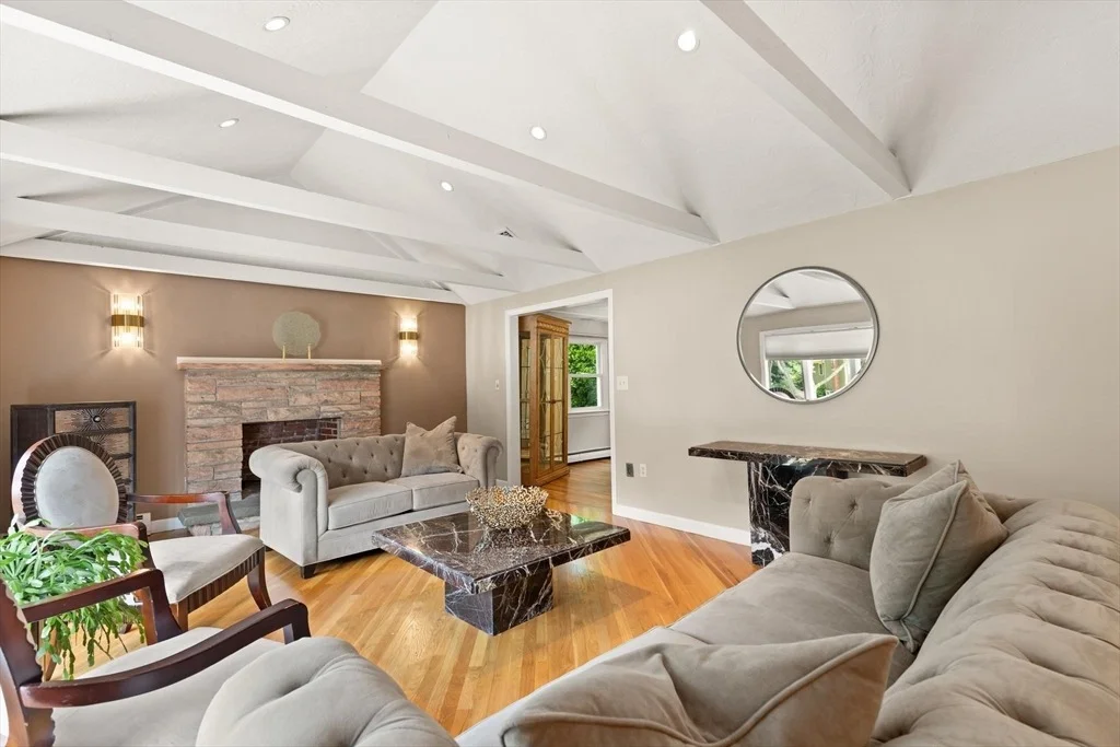 Photo of 71 Poulos Rd