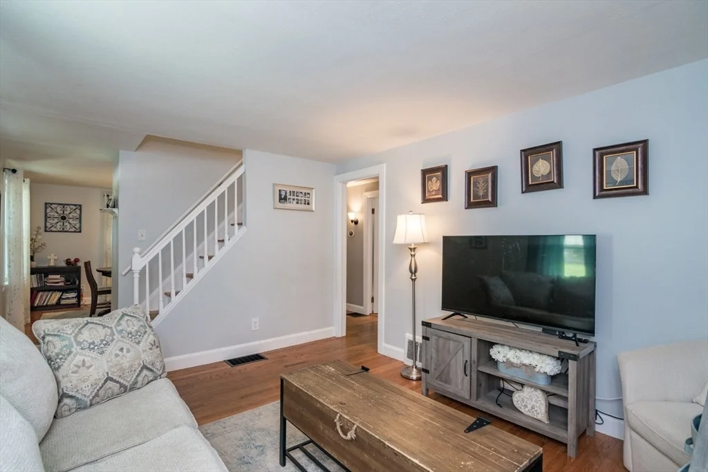 Photo of 222 Plumtree Rd