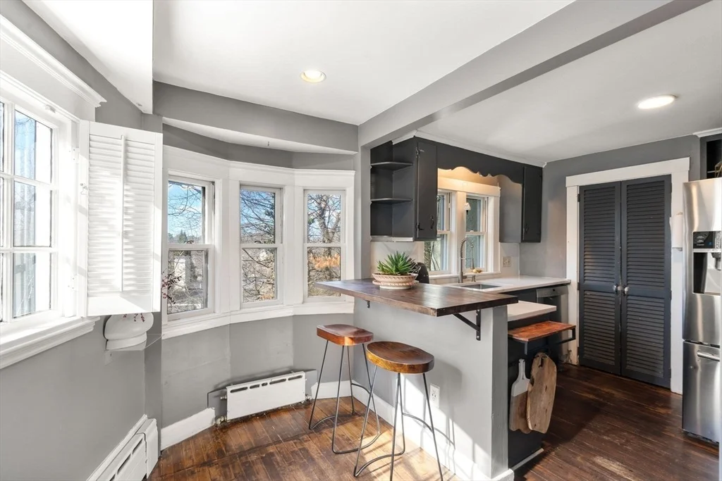 Photo of 12 Wareland Rd
