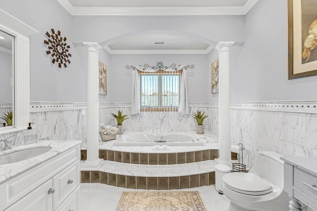 Photo of 201 Montgomery Cir