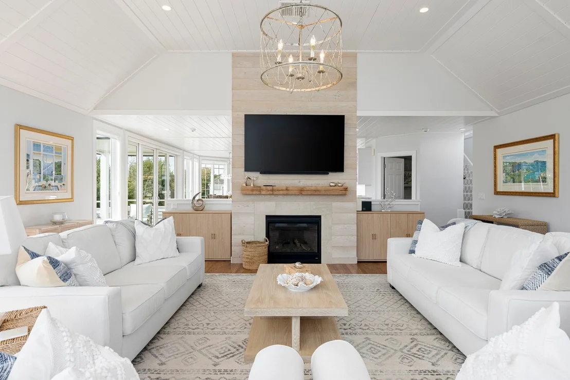 Photo of 122 Shore Drive West
