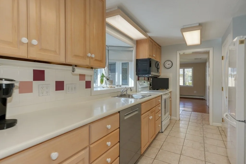 Photo of 36 Ruthellen Rd