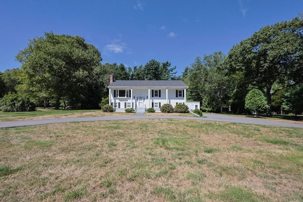 Photo of 6 Weetamoe Dr