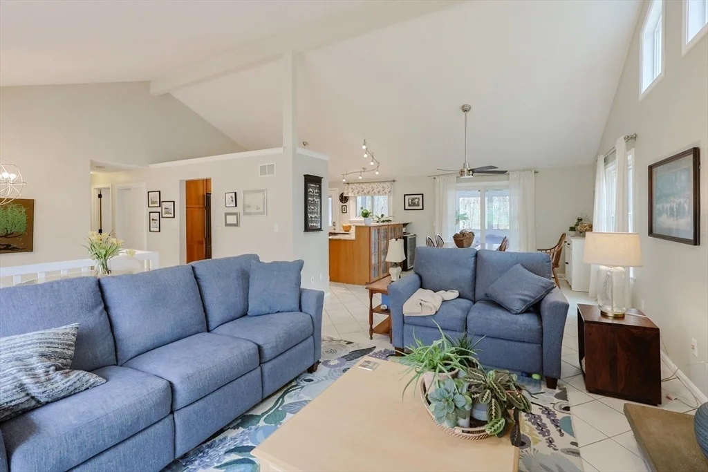 Photo of 61 Stagecoach Dr