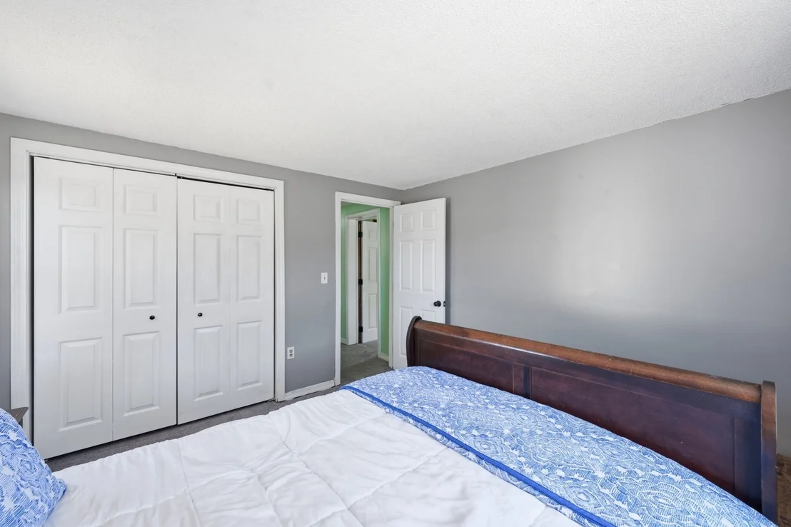 Photo of 380 Plumtree Rd