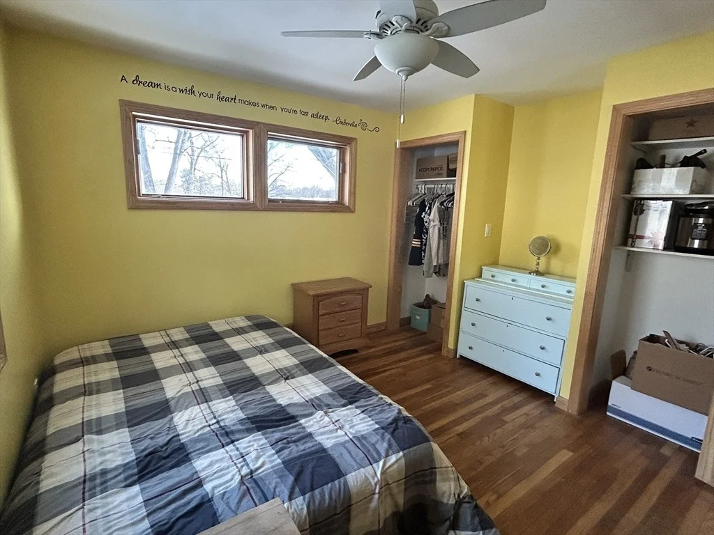 Photo of 552 Dwight Rd