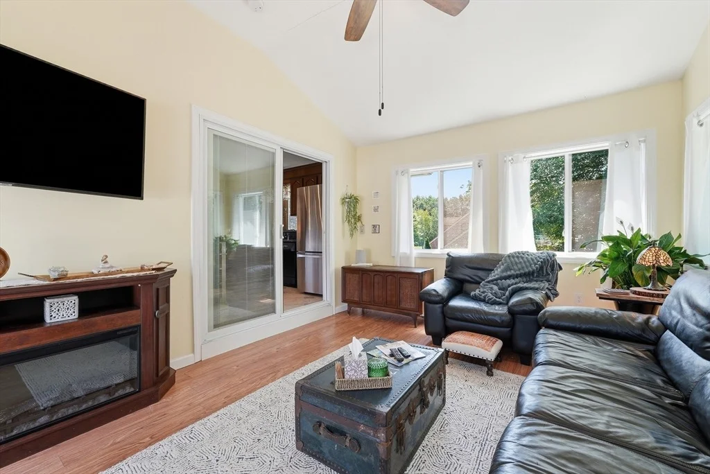 Photo of 98 Mclean Parkway