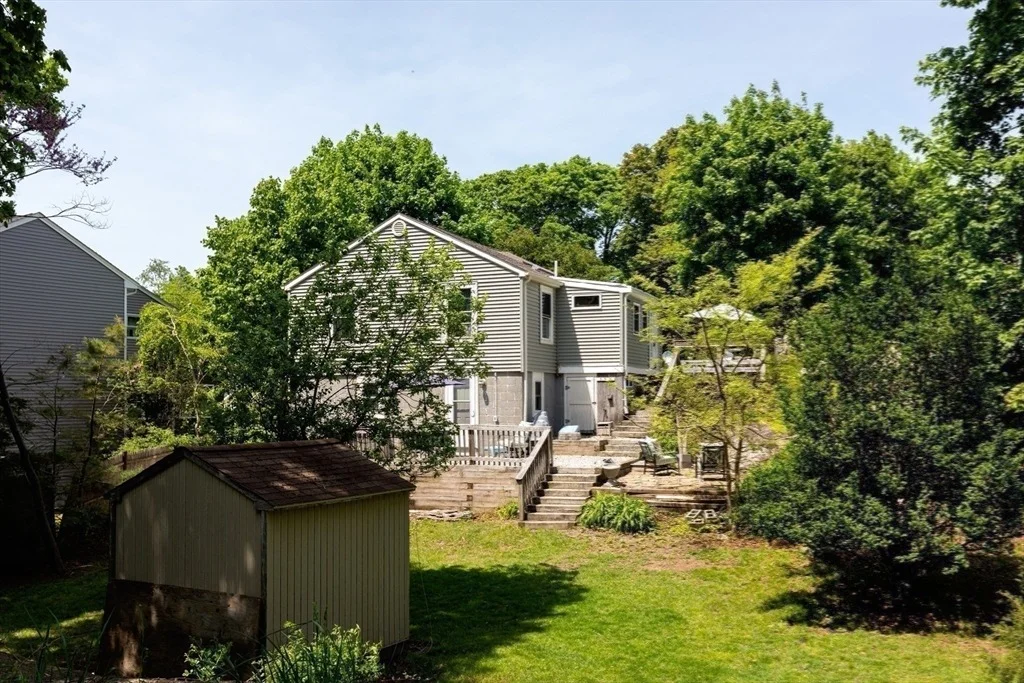 Photo of 9 Shore Garden Rd