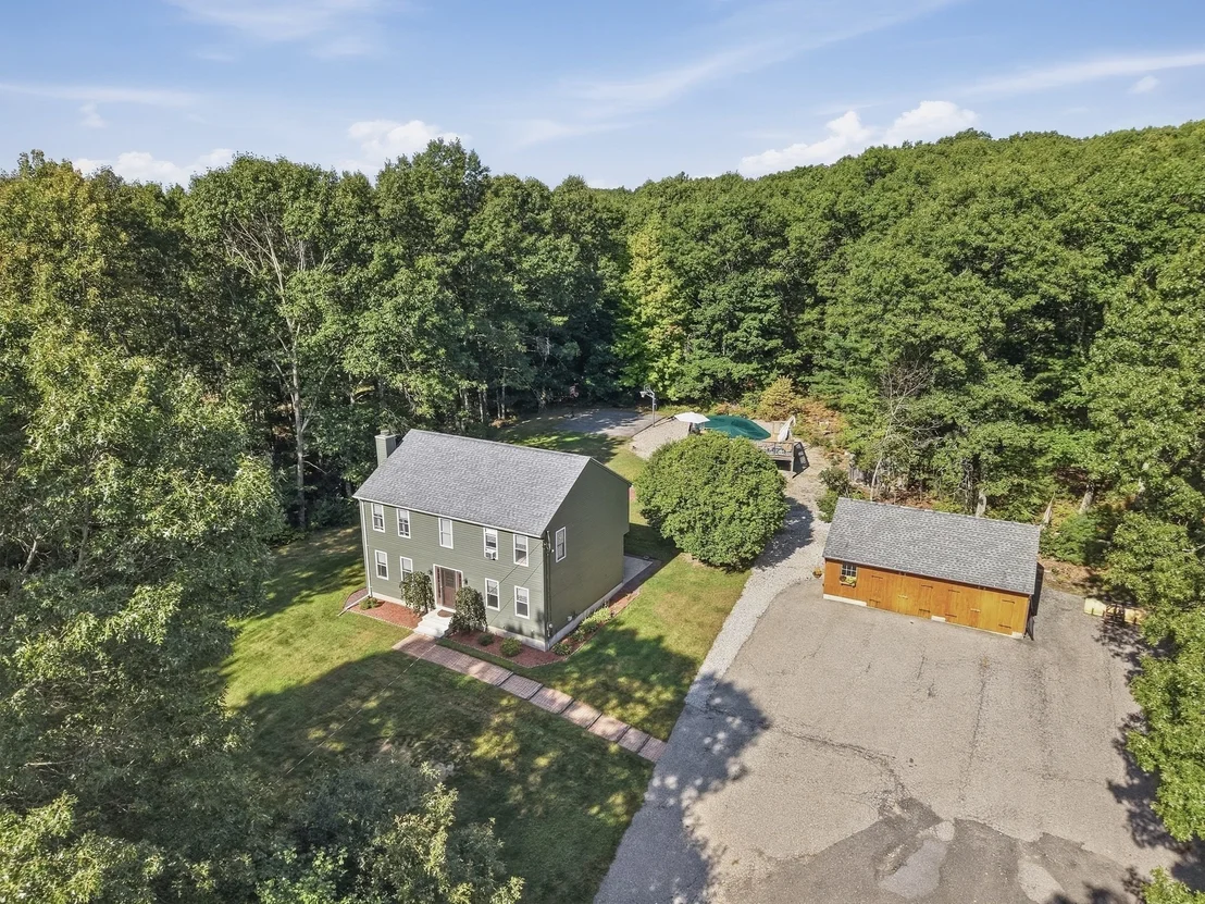 Photo of 10 Flaxfield Road