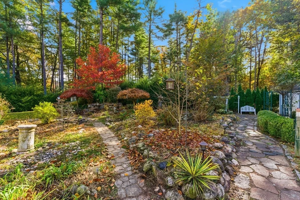 Photo of 6 Emily Ln