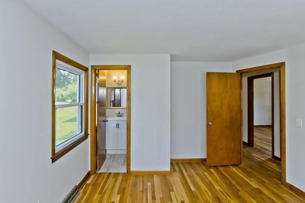 Photo of 11 Mountainview St