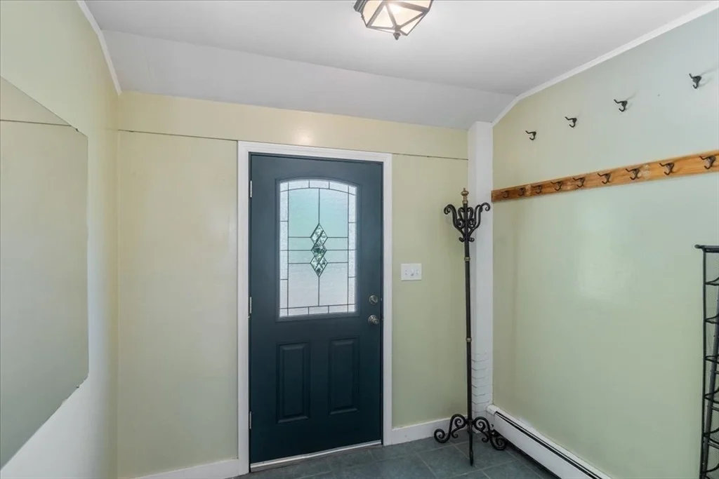 Photo of 16 Indian Ln