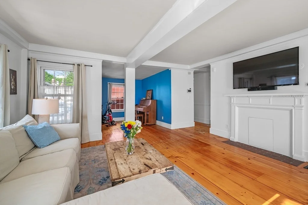 Photo of 15 River St