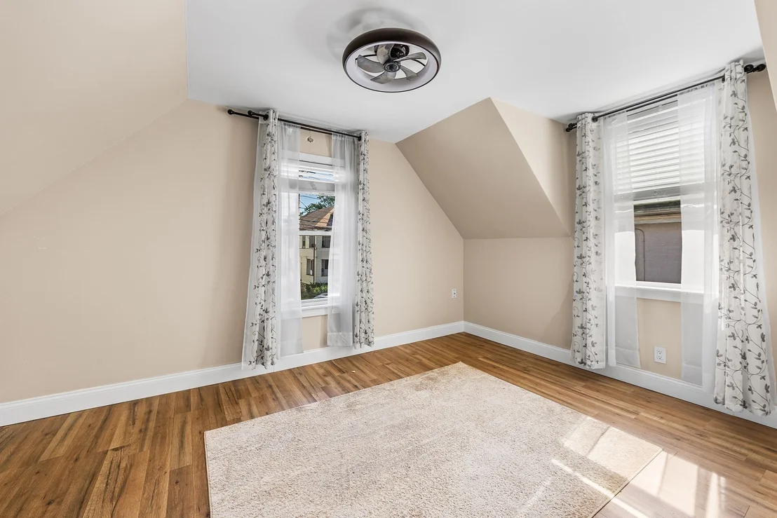 Photo of 294 Eastern Ave