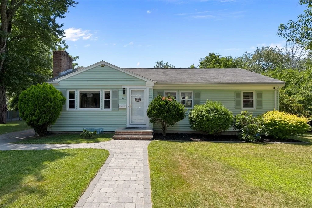 Photo of 10 Perley Ave