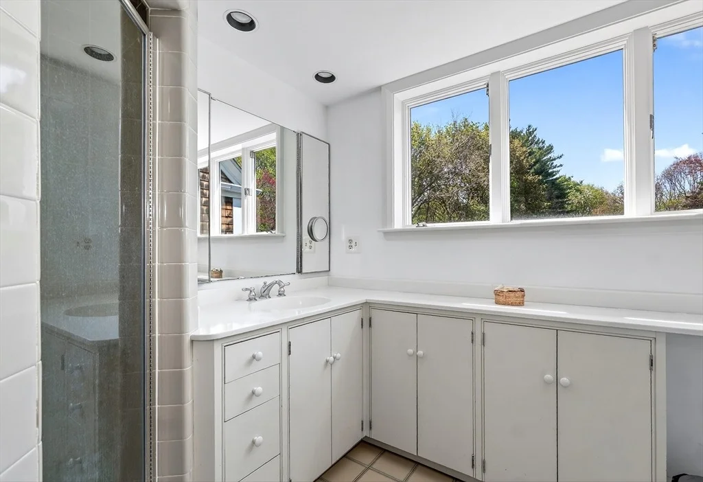 Photo of 374 Dover Road