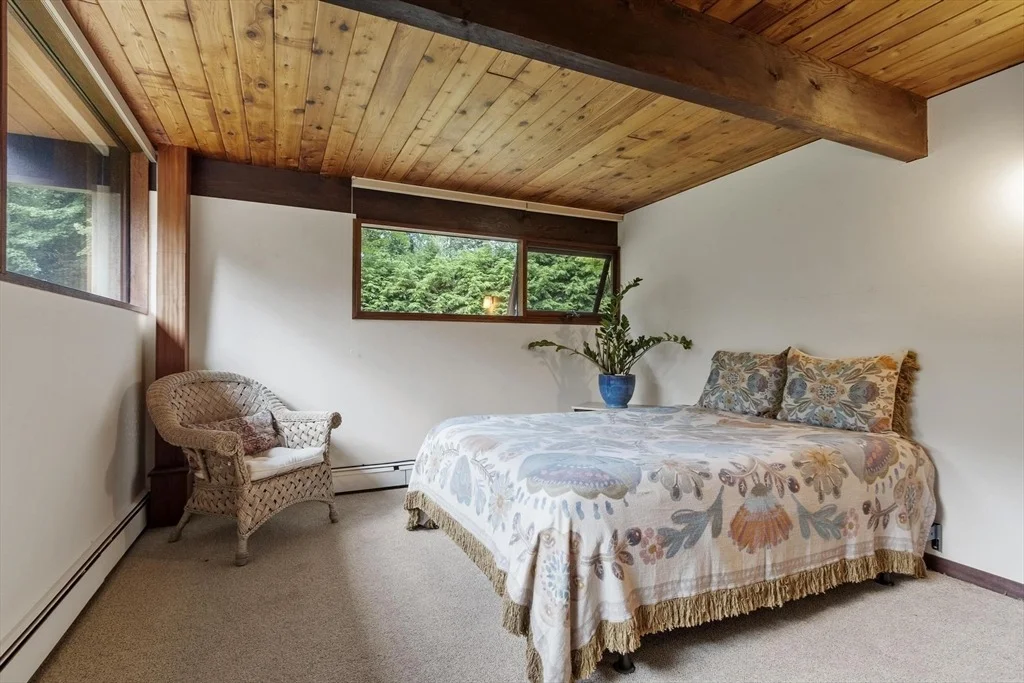 Photo of 64 Woodside Rd