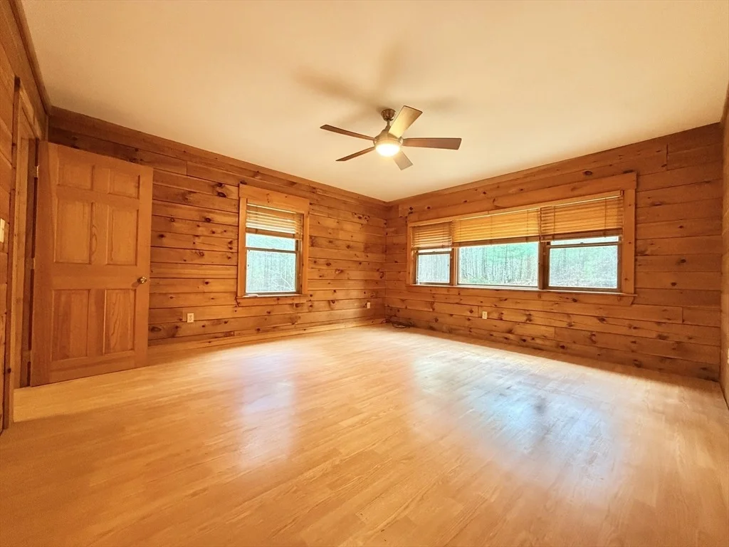 Photo of 1854 Greenwich Rd