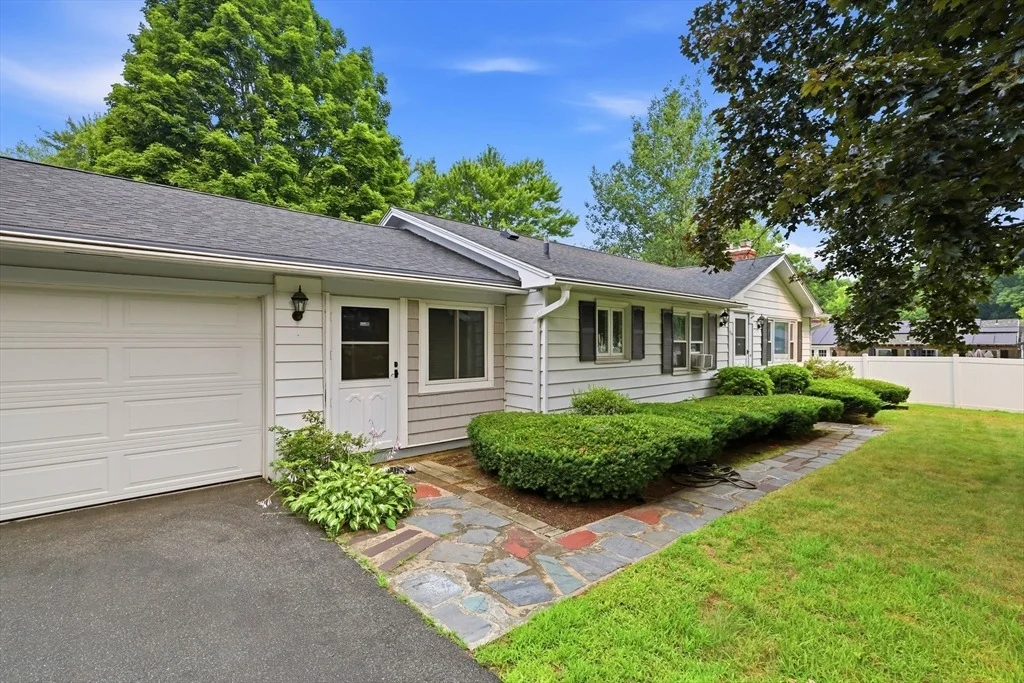 Photo of 214 Forest Hills Rd
