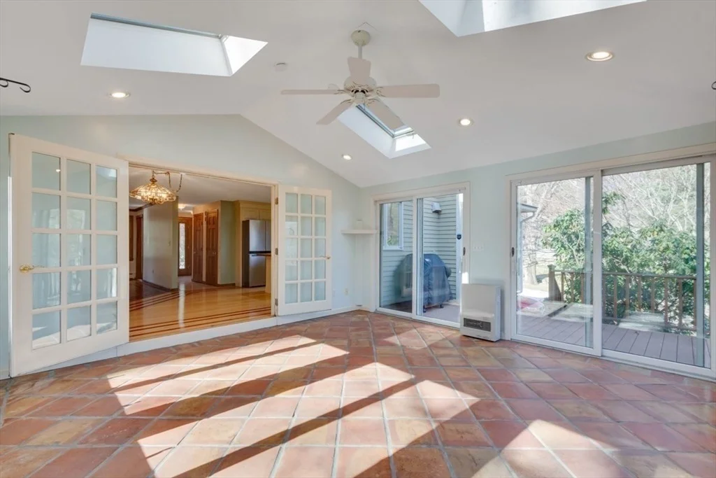 Photo of 360 Forest St
