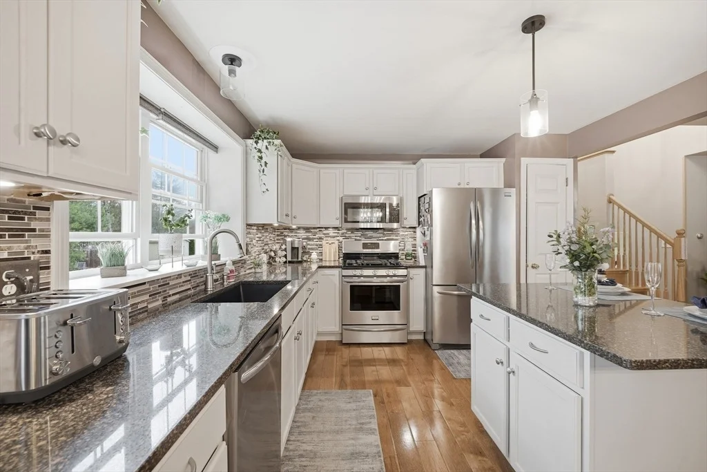 Photo of 7 Hillside Meadows Dr