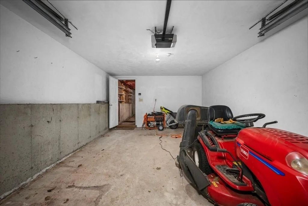 Photo of 11 Riverside Dr
