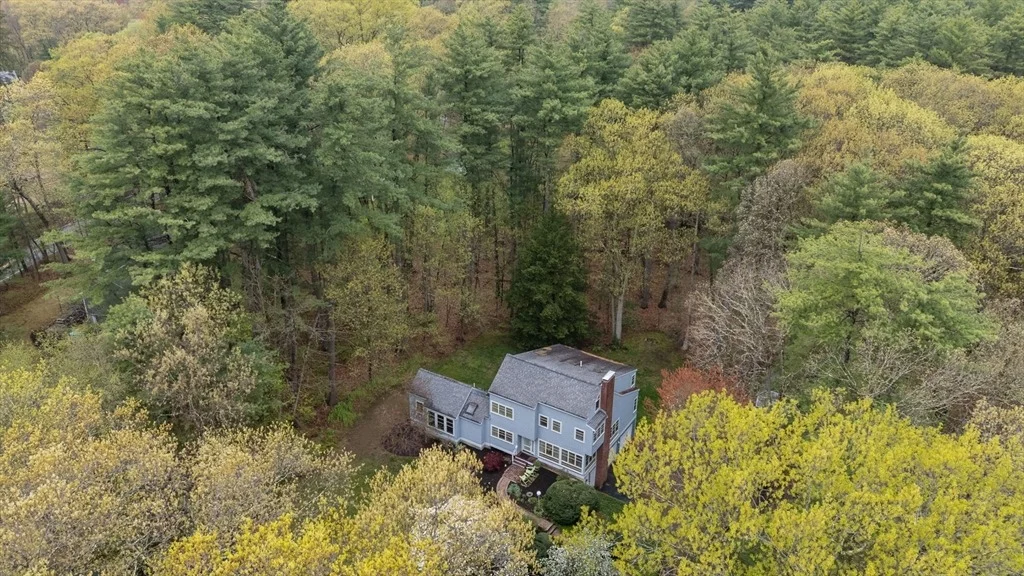 Photo of 4 Deacon Ln