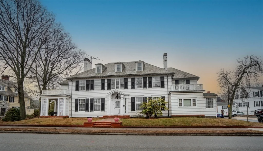Photo of 190 Ocean St