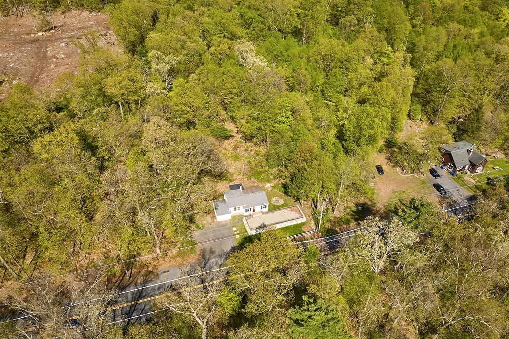 Photo of 140 Amherst Rd