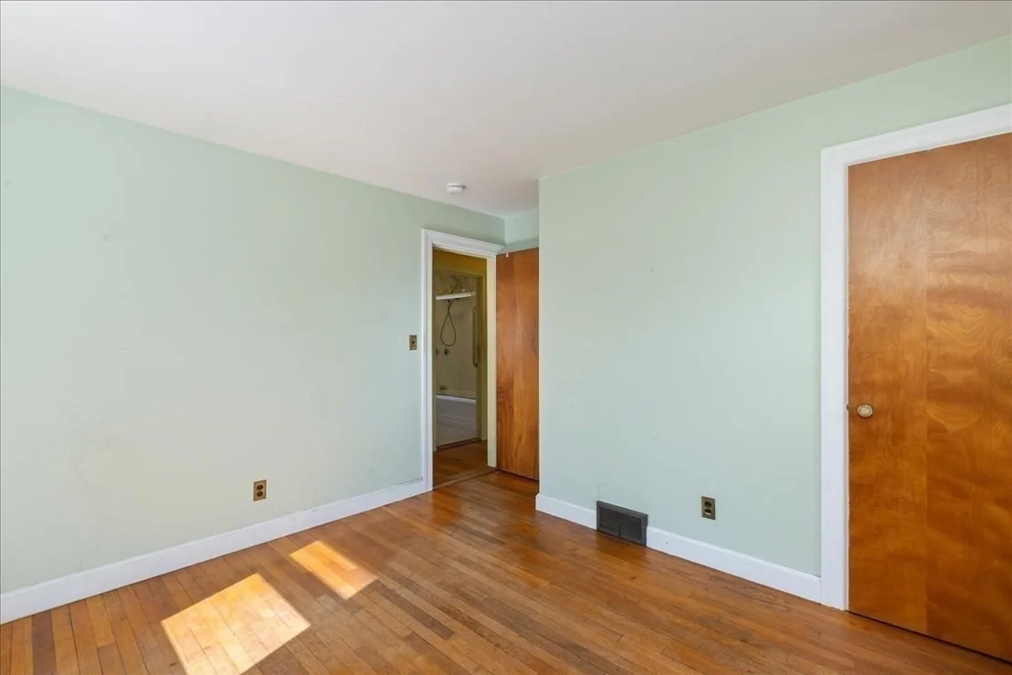 Photo of 4 Oakhurst Rd