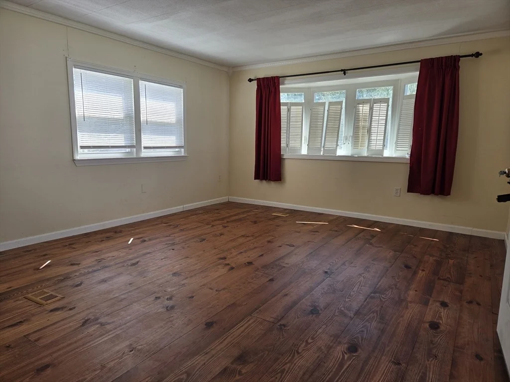 Photo of 84 Tavitian Blvd