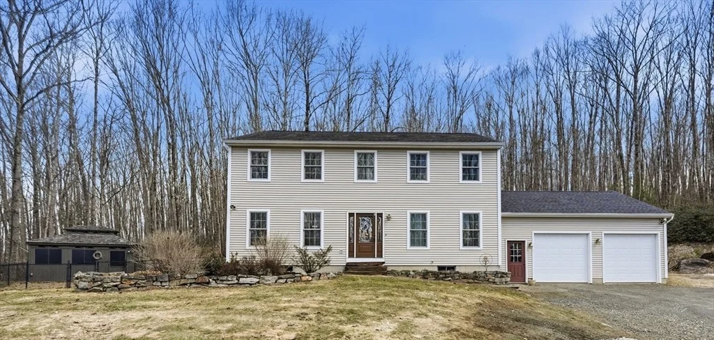 Photo of 1048 Main Rd