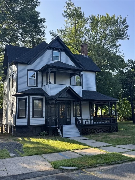 Photo of 86 Amherst St