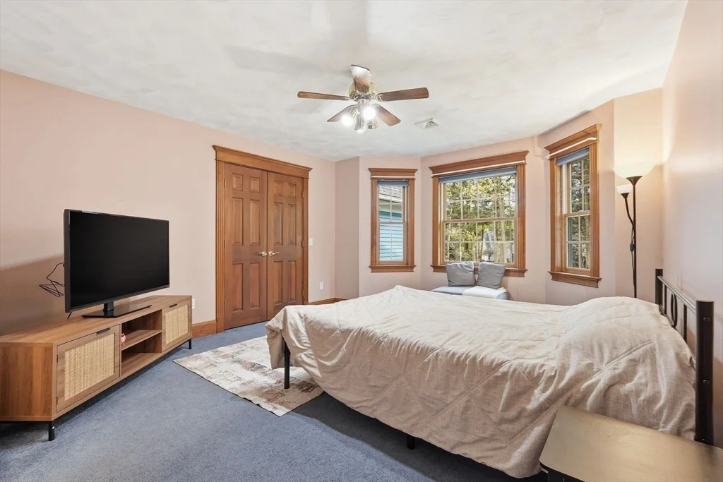 Photo of 42 Gary Dr