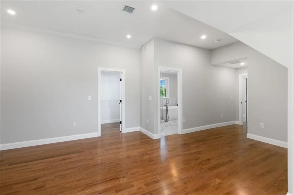 Photo of 150 Nashua Rd