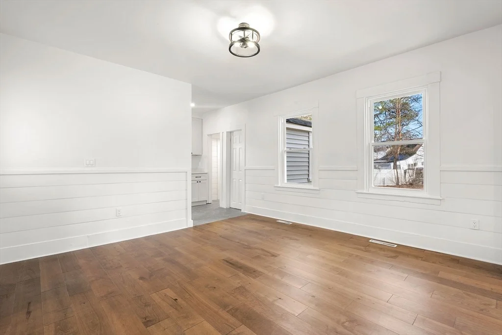 Photo of 2 Maple St