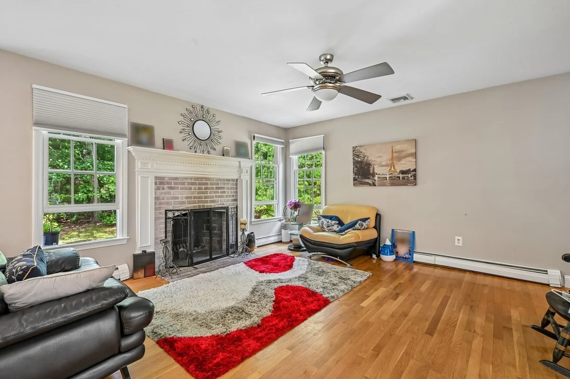 Photo of 8 Tiffany Rd