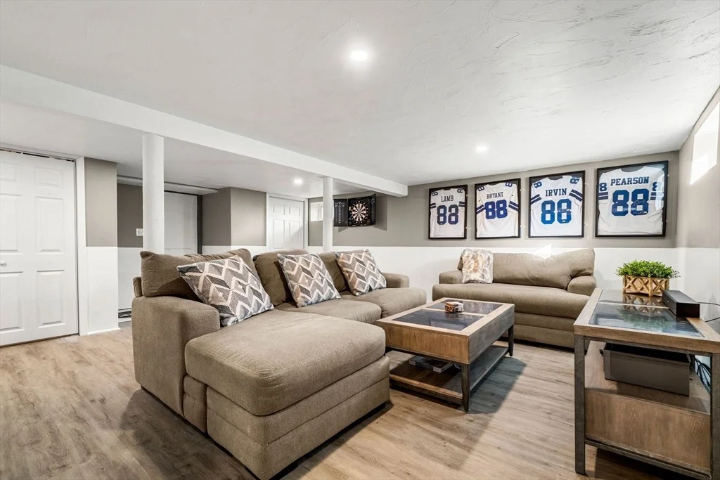 Photo of 49 Grove Cir