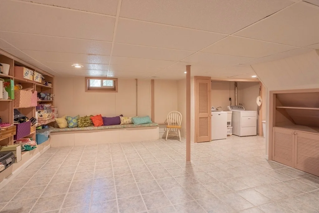 Photo of 11 Drury Ln
