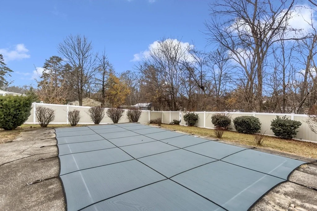 Photo of 192 Gardens Dr