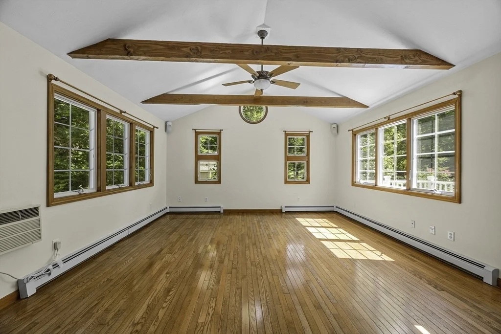Photo of 5 Carl Gardner Rd