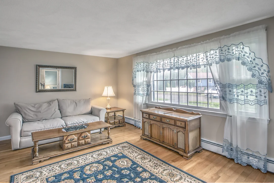 Photo of 35 Kennel Hill Dr