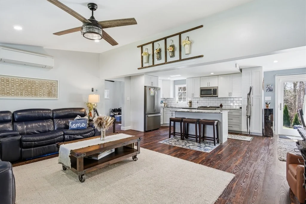 Photo of 72 Kevin Dr