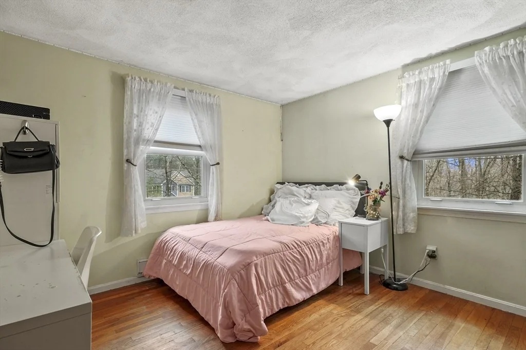 Photo of 33 Frost Road