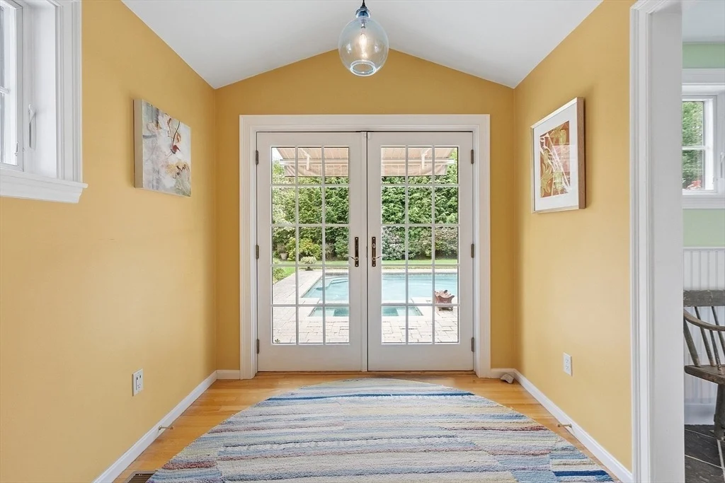 Photo of 166 Harrington Ave