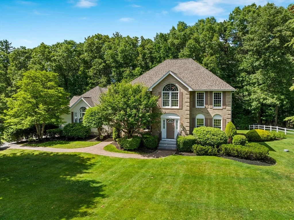 Photo of 10 Morgan Dr