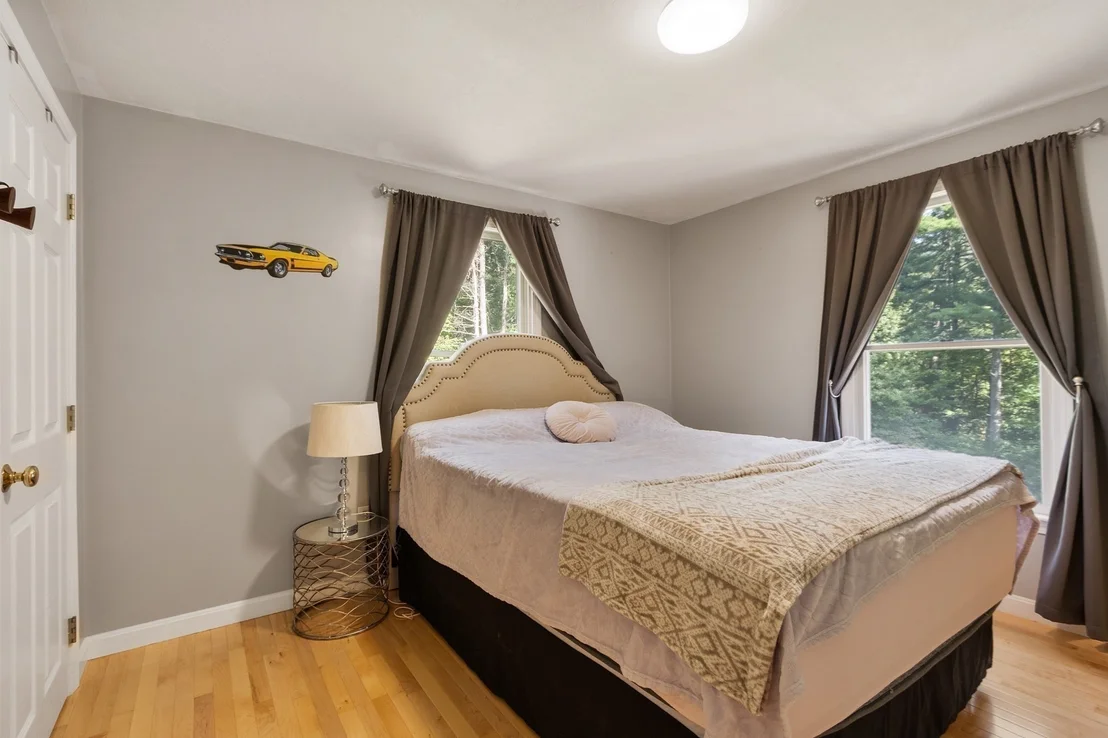 Photo of 1 Laurelwoods Dr