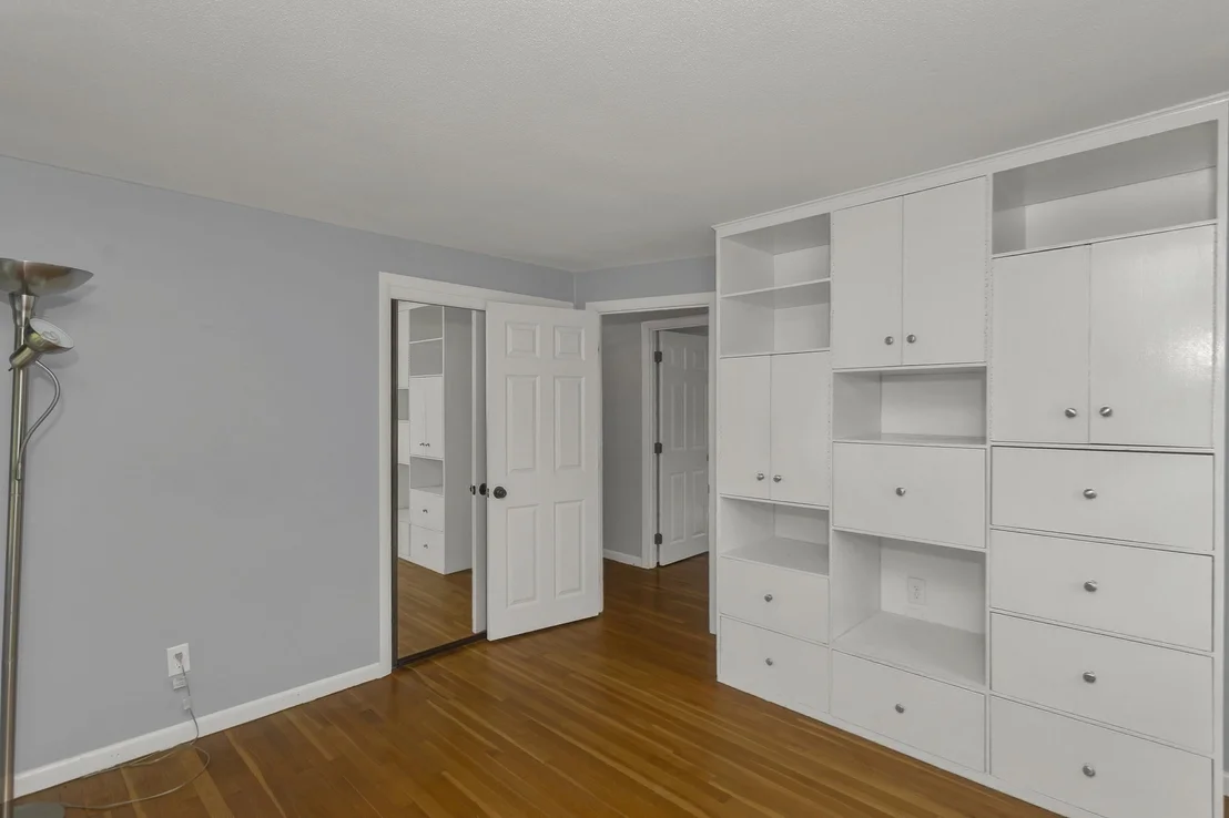 Photo of 14 Echo Valley Dr